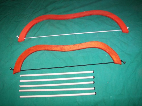 Gyermek �j 63 cm 2800 FT., 70 cm. 3000 FT., mindegyik 5 vessz�vel R�gi j�t�k